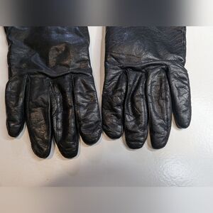 Vintage Leather Gloves Size L Black WPL 13784 Acrylic Lined Brass Loop Detail